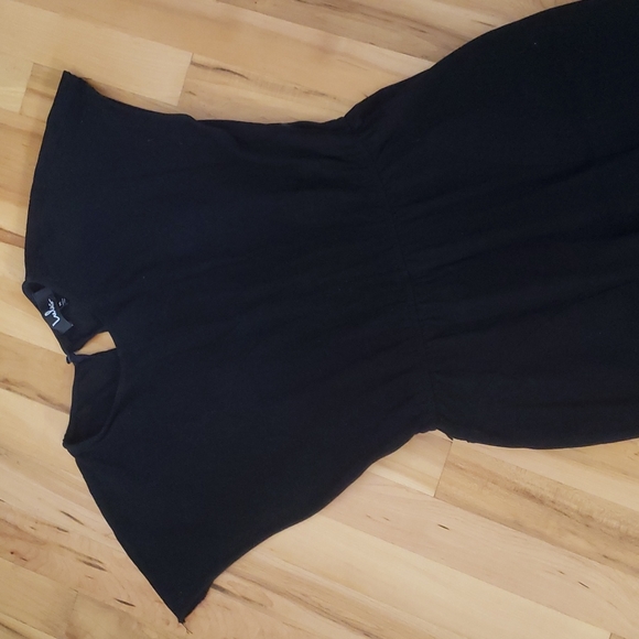 Lulus Short Sleeve Jumpsuit - M - Picture 2 of 5